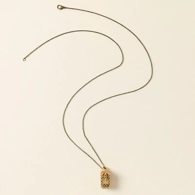 🔥 Last Day 50% OFF – Brass Locket Necklace with 22 Miniature Tarot Cards, 30" Adjustable Chain